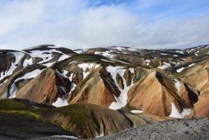 Una fotografia scattata da The Half Hermit in Islanda, tra le montagne di Landmannalaugar.